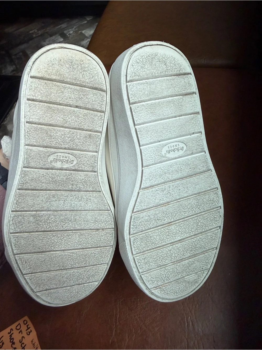 Dr Scholl’s Time Out Toddler White and Rainbow Sneakers size 11.